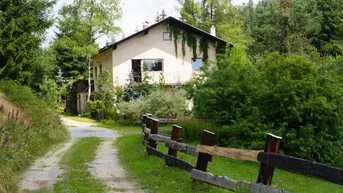 Expose Wohnhaus mit 2 Wohneinheiten in idyllischer, ruhiger Lage