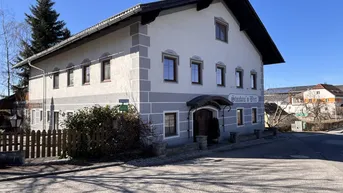 Expose Gasthaus, Zimmer, Wohnung, großes Grundstück - Entwicklungspotential