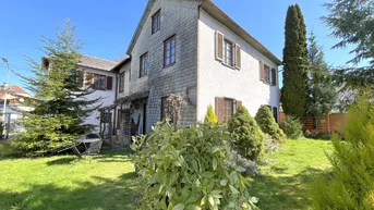 Expose Altehrwürdiges Stadthaus mit Garten und Garage