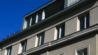 Expose Lichtdurchflutete Dachgeschosswohnung mit Loggia - wohnen über den Dächern der Linzer Hauptstraße !