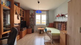 Expose Familienwohnung - Aufzug - Tiefgarage