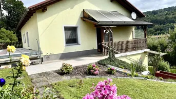 Expose Zu Hause im Grünen - Einfamilienhaus mit Lebensqualität