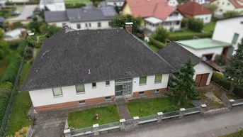 Expose Bungalow aus den 70er Jahren mit ausbaubarem Dachboden