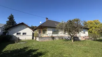 Expose Bungalow aus den 70er Jahren mit ausbaubarem Dachboden