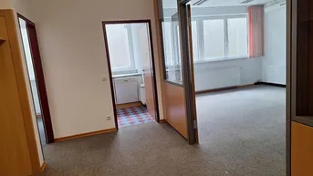 Expose Vielseitig nutzbare Büro-/Kanzleifläche in zentraler Lage