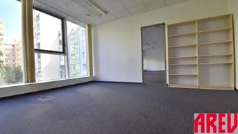 Expose STARTEN SIE DURCH MIT DER IDEALEN BÜROFLÄCHE