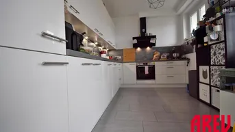Expose SCHÖNE 4 ZIMMERWOHNUNG MIT GROSSER TERRASSE NAHE DER DONAU!