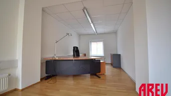 Expose 1.MONAT MIETFREI - IHR NEUES BÜRO ERWARTET SIE IN URFAHR - TOP 03