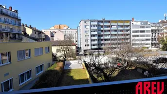 Expose URBAN &amp; RUHIG: 3-ZIMMER-WOHNUNG MIT BLICK IN DEN INNENHOF!