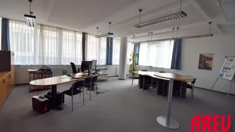 Expose ATTRAKTIVE BÜROFLÄCHE IN URFAHR - STARTEN SIE IHR BUSINESS JETZT - EG