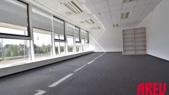 Expose FREIE BÜROFLÄCHE MIT PARKMÖGLICHKEIT UND TOP- ANBINDING - 1.OG