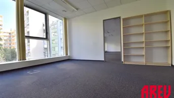 Expose VIELSEITIGE BÜROFLÄCHE MIT PARKMÖGLICHKEIT UND TOP-ANBINDING - 1.OG