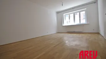 Expose URBAN &amp; RUHIG: 2,5 - ZIMMER-WOHNUNG MIT BLICK IN DEN INNENHOF!
