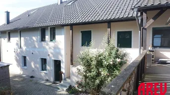 Expose Großzügiges Wohnhaus mit Ordinations- und Nebenräumen