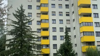 Expose Zentral gelegene 4-Zimmer-Familienwohnung mit Balkon und Einzelgarage