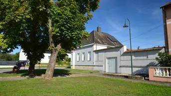 Expose Familiensitz im Grünen