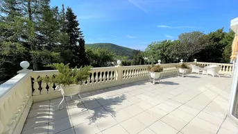 Expose Exklusive Villa am Südhang mit herrlichem Panoramablick auf 1198m² Grund!