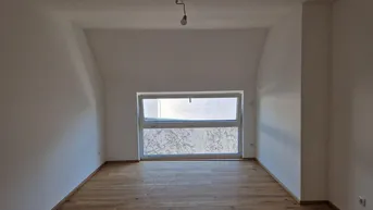 Expose TRAUMHAFTE DACHGESCHOSSWOHNUNG MIT HERRLICHER TERRASSE - ÜBERGABE ERFOLGT BEZIEHBAR UND SCHLÜSSELFERTIG
