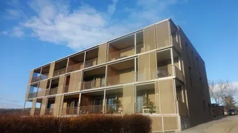 Expose Warmmiete incl. Heizung - Repräsentative Mietwohnung mit Küche und unverbaubarem Seeblick in ruhiger Lage!