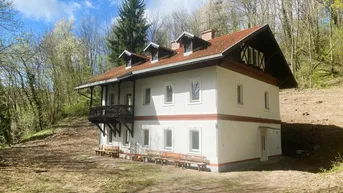 Expose Saniertes Landhaus aus der Jahrhundertwende in Alleinlage unweit von Rax und Schneeberg