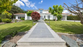 Expose Traumhafte Villa mit Pool in idyllischer Lage
