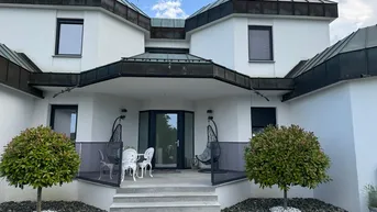 Expose Moderne Villa mit Ordination oder Büro! Grünruhelage! Drohnenvideo online!