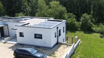 Expose Erstbezug in Sooß – Moderne Doppelhaushälfte mit Garten, Luftwärmepumpe &amp; PV-Anlage! 