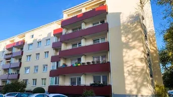 Expose Gepflegte 3-Zimmer-Wohnung! Loggia! Lift!