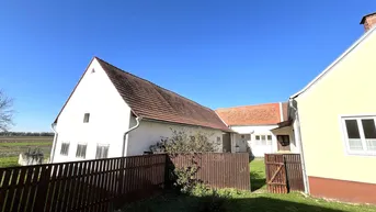 Expose Ehemaliger Bauernhof in sonniger Lage