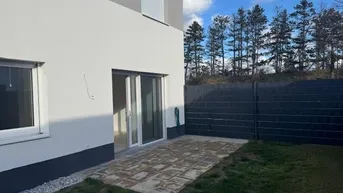 Expose REIHENHAUS IM GRÜNEN! ERSTBEZUG! Nur 4 Reihenhäuser in Anlage jeweils mit Keller und 2 Parkplätzen