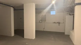 Expose ERSTBEZUG im Reihenhaus! Vollkeller - Eigengarten - 2 Parkplätze