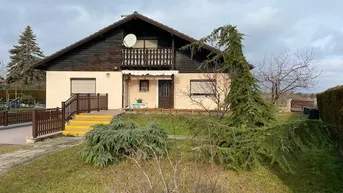 Expose Geräumiger Bungalow auf 713m² Grundstück