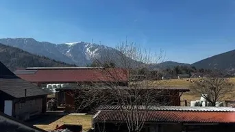 Expose Soviel Platz für Ihre Familie inklusive Schneebergblick!
