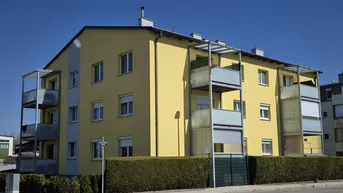 Expose ATTRAKTIVE 3-ZIMMER-WOHNUNG MIT BALKON UND KFZ-ABSTELLPLATZ