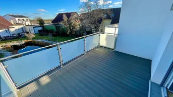 Expose ERSTBEZUG! Geräumige Eigentumswohnung im Obergeschoss mit Balkon und Dachterrasse