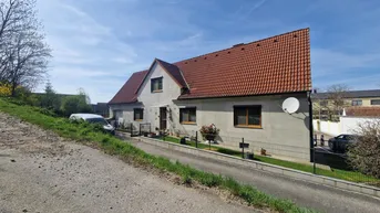 Expose LIEBEVOLLES EINFAMILIENHAUS MIT PARKÄHNLICHEM GARTEN IN TRAUMHAFTER RUHELAGE MIT HERRLICHEM GRÜNBLICK IN ORTSRANDLAGE