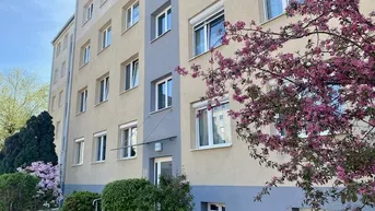 Expose Gepflegte 3-Zimmer-Wohnung im Erdgeschoß! Loggia!