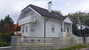 Expose Einfamilienhaus mit Pool