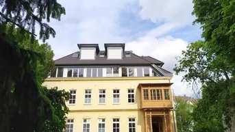 Expose MIETE! Moderne Dachgeschosswohnung in Aussichtslage!