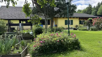 Expose Ehemaliger Bauernhof - Modern saniert im Gartenparadies