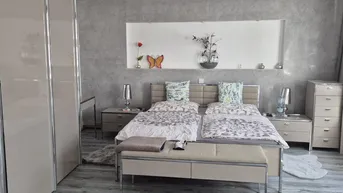 Expose HAUS MIT POTENTIAL