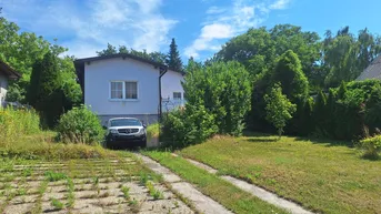 Expose LIEBEVOLL SANIERTER BUNGALOW IN BEGEHRTER WOHNLAGE SAMT HOHER LEBENSQUALITÄT UND GUTER VERKEHRSANBINDUNG