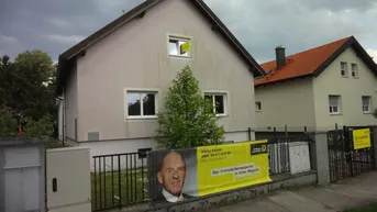 Expose * Gelegenheit * Einfamilienhaus mit viel Wohnfläche, Keller und Garten!