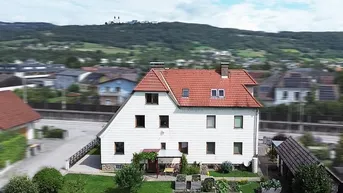 Expose Raumwunder: Mehrfamilienhaus in Krummnußbaum – Platz &amp; Garten für mehrere Familien!