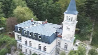 Expose Exklusives Dachgeschoß-Juwel in historischem Gebäude mit großem Gartenanteil