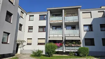 Expose Großzügige 4-Zimmer-Wohnung mit Loggia in Toplage von Ternitz!