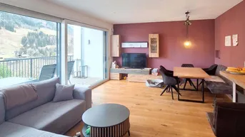 Expose 4-Zimmer Dachgeschoss-Neubauwohnung in Panoramalage. Balkon, Loggia und Garten!
