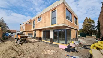 Expose BLICK AUFS WASSER! EINZELHAUS! JETZT € 759.000! 185m² GARTEN. 184m² NFL. 5-ZIMMER. KELLER. ZIEGELMASSIV. PROVISIONSFREI für den Käufer!