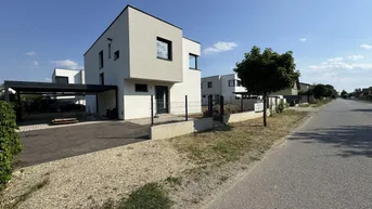 Expose PREIS REDUZIERT! EINZELHAUS AUF EINZELPARZELLE. 504 m² GRUND. 4 ZIMMER. CARPORT. ROLLLÄDEN. KLIMA und vieles mehr.