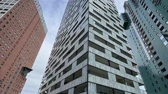 Expose 20. STOCK! TOP-WOHNUNG IM DELUGAN MEISSL TOWER. GARAGENPLATZ VORHANDEN. Sauna und Fitnessraum im Haus.